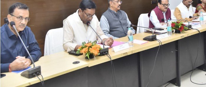 समान नागरिक संहिता पर जगदलपुर में उच्च स्तरीय समिति की बैठक